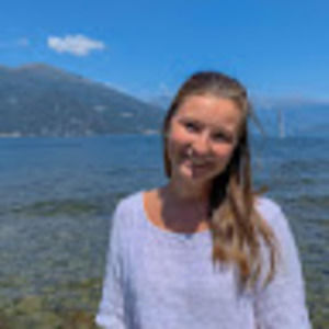 Meet your Posher, Claire